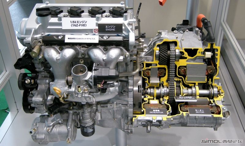 Toyota_1NZ-FXE_Engine_01.JPG